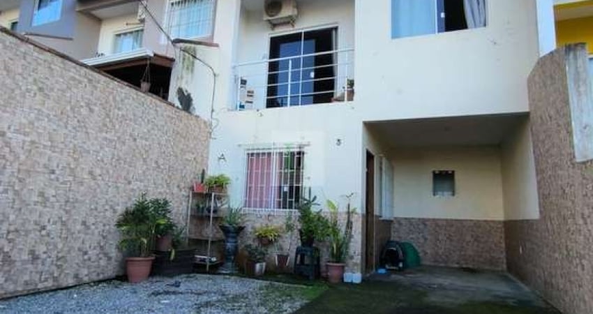 Casa com 2 quartos à venda na Rua Celésio Michels, 1, Forquilhas, São José
