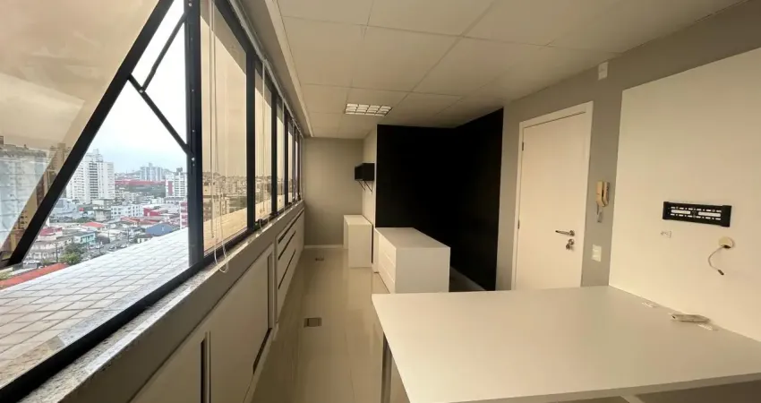 Linda sala com vista mar no estreito com 27m - florianópolis /sc