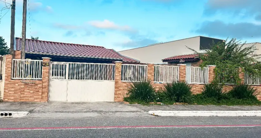Casa com Piscina, 3 dorm