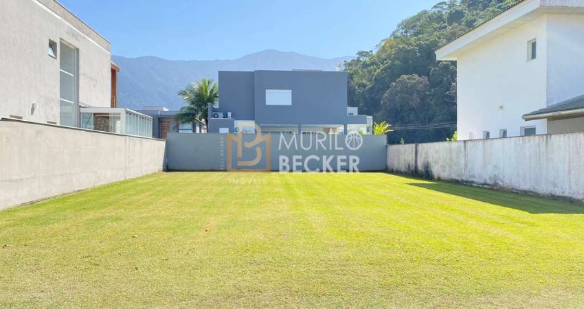 Terreno á venda de frente mar com 360 m² - Caraguatatuba