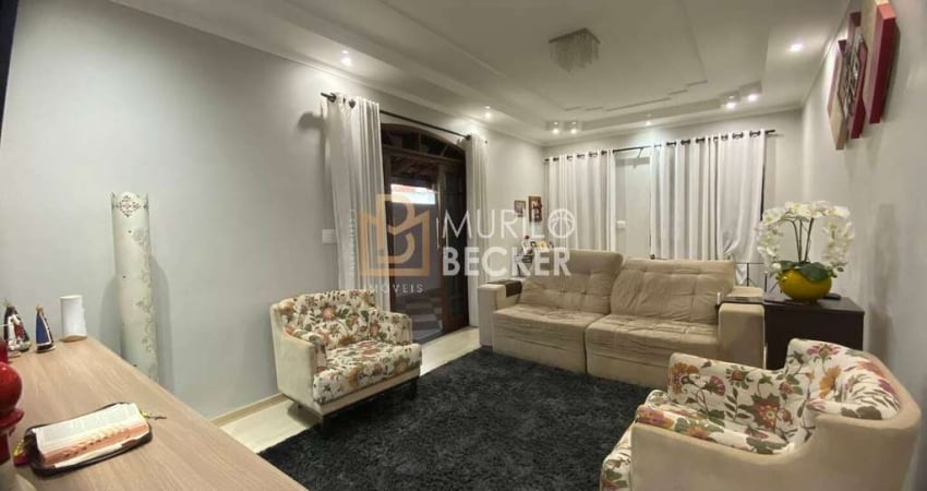 Casa a venda com 3 quartos no Jardim Colônia em Jacareí