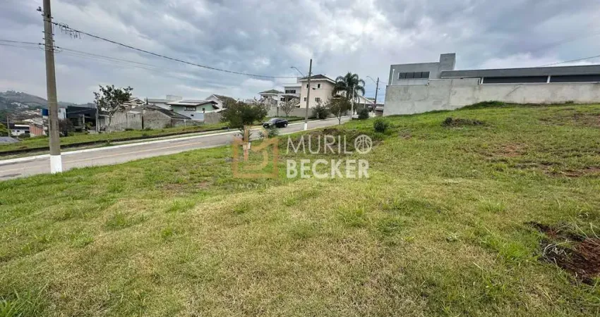 Terreno de esquina á venda no condomínio residencial mantiqueira