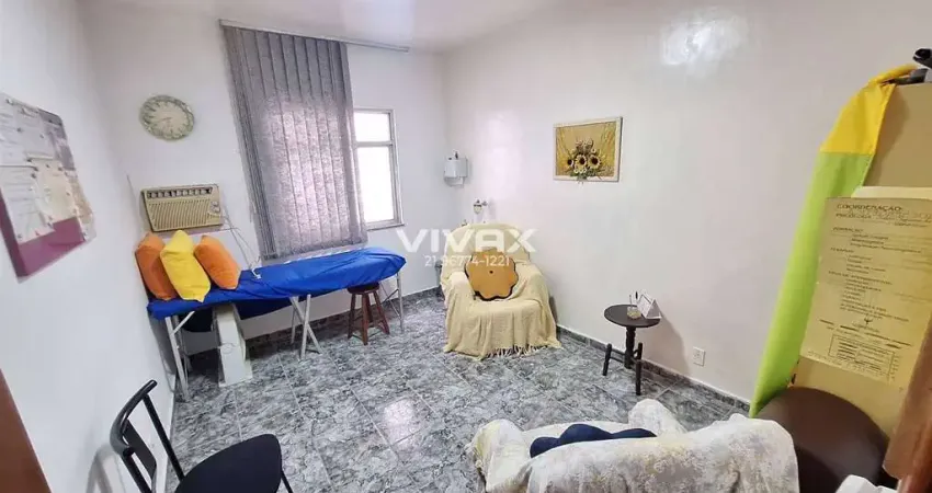 Sala comercial para alugar na Rua José Vicente, Grajaú, Rio de Janeiro