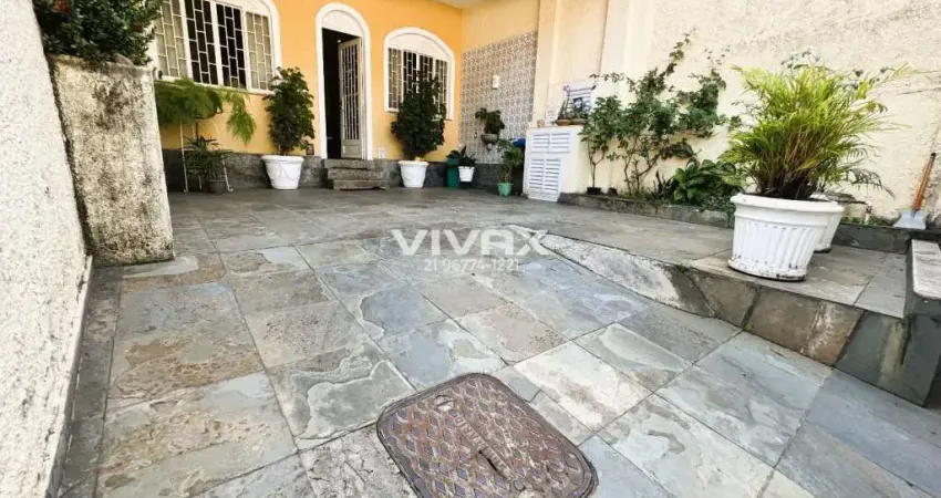 Casa com 3 quartos à venda na Rua Cruz e Sousa, Encantado, Rio de Janeiro