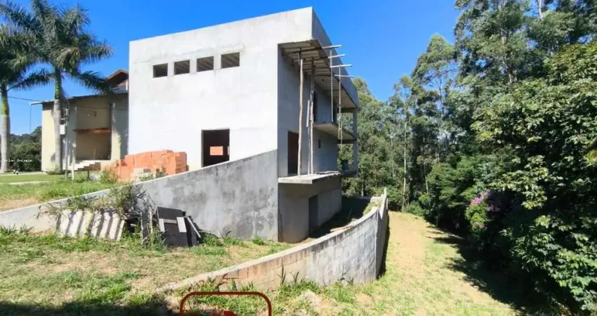 Casa para Venda, 4 dormitórios, 2 banheiros, 8 vagas