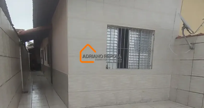 Casa excelente localização 600 metros da praia