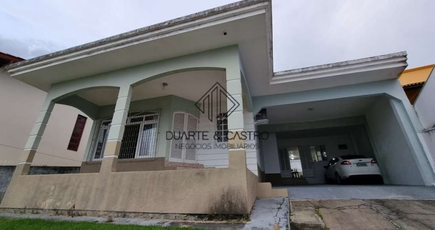 Casa com 3 quartos à venda no Centro, São José 