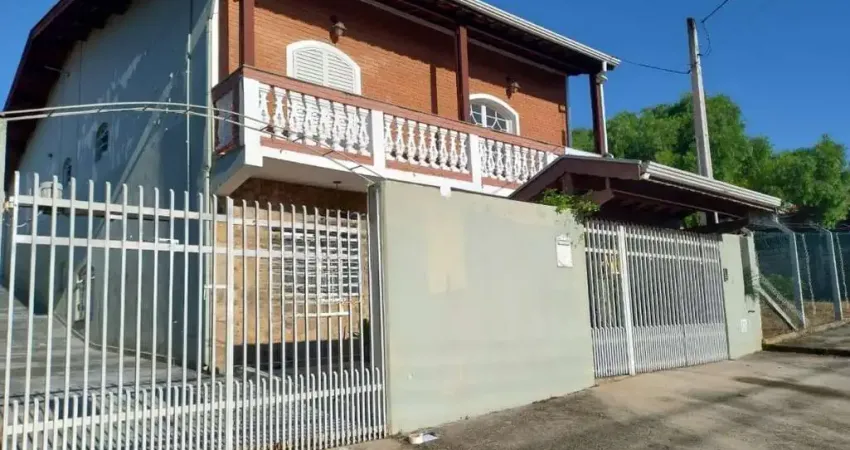 Casa para Locação em Valinhos, JD PANORAMA, 3 dormitórios, 2 suítes, 1 banheiro, 4 vagas