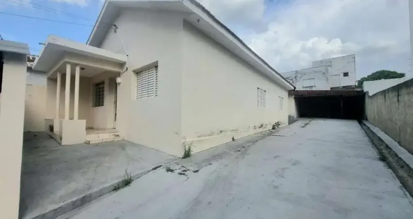 Casa para Venda em Valinhos, Vila Clayton, 3 dormitórios, 1 suíte, 2 banheiros, 4 vagas
