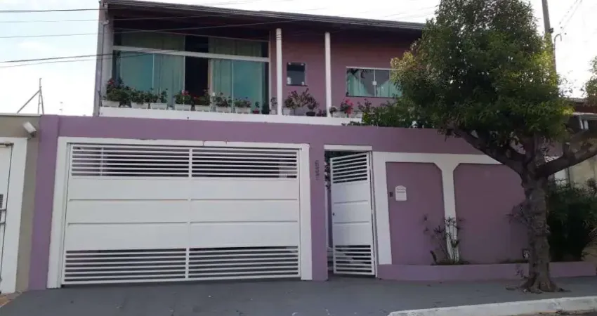 Casa com 4 dormitórios à venda, 210 m² por R$ 800.000,00 - Jardim Regina - Indaiatuba/SP