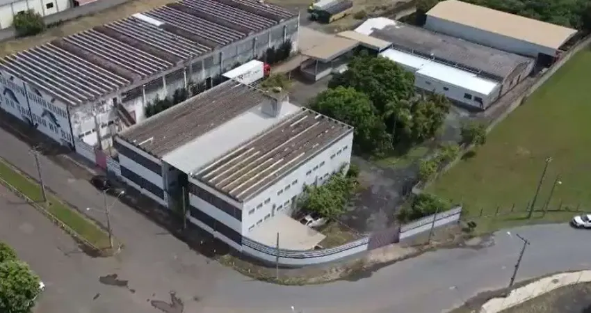 Galpão, 2500 m² - venda por R$ 4.500.000,00 ou aluguel por R$ 20.300,00/mês - Distrito Industril - Capivari/SP