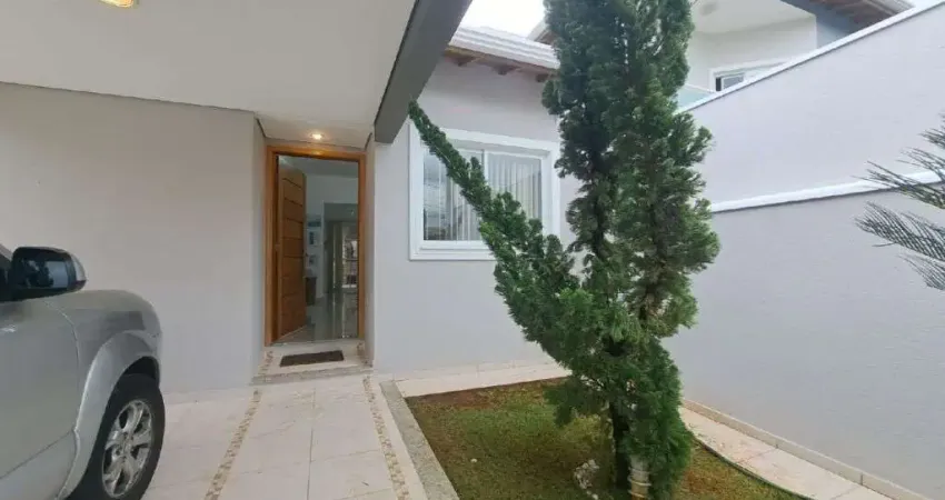 Casa com 3 dormitórios (1 suíte) à venda, 90 m² por R$ 840.000 - Condomínio Villágio de Itaici - Indaiatuba/SP