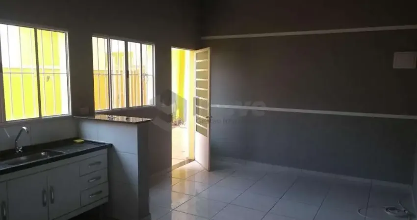 Casa com 1 dormitório para alugar, 35 m² por R$ 1.705,84 - Jardim União - Indaiatuba/SP