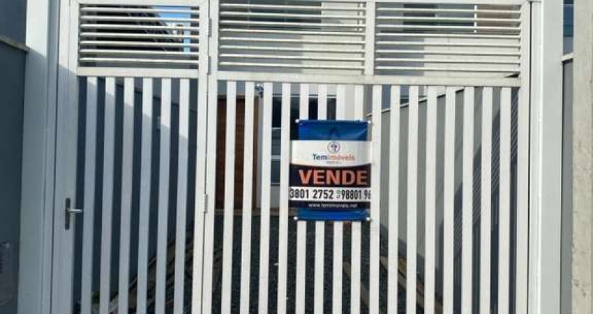 Casa para Venda em Joinville, Jardim Paraíso, 2 dormitórios, 2 banheiros, 2 vagas