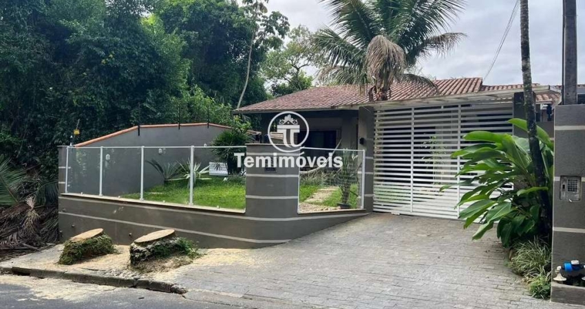 Casa para Venda em Joinville, Saguaçu, 3 dormitórios, 1 suíte, 3 banheiros, 4 vagas