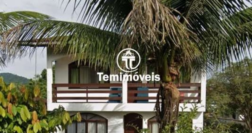 Casa para Venda em Joinville, Glória, 3 dormitórios, 2 banheiros, 3 vagas