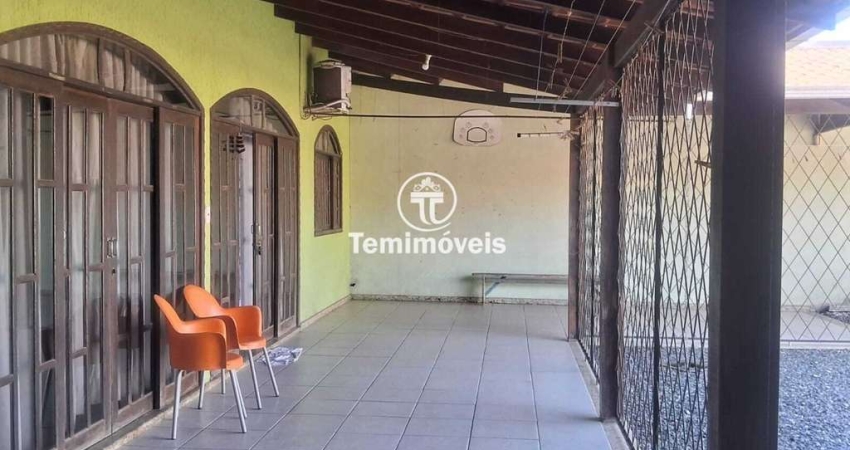 Casa para Venda em Joinville, Ulysses Guimarães, 3 dormitórios, 1 banheiro, 2 vagas