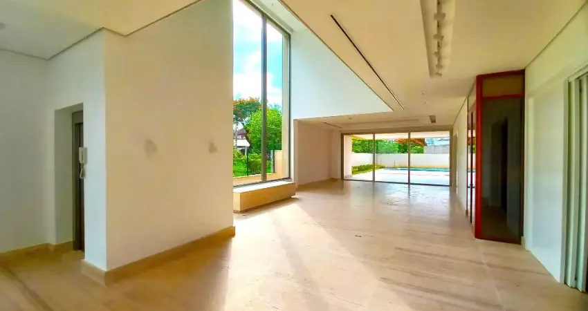 Belíssimo sobrado de 682m² no Alphaville Residencial I
