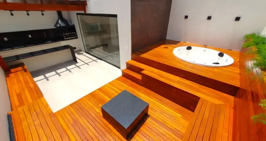 Belíssima cobertura duplex de 170m² recém reformada!