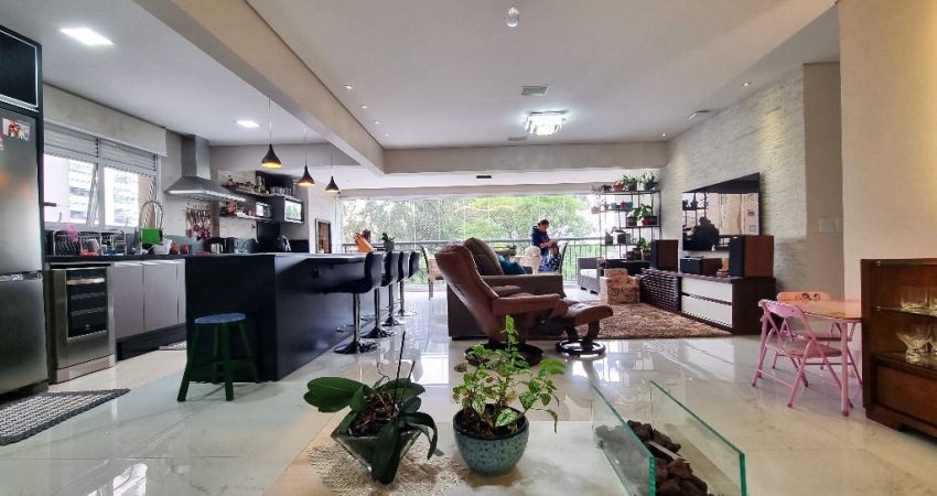 BELÍSSIMO IMÓVEL DE 133M² QUE ESBANJA REQUINTE E ELEGÂNCIA