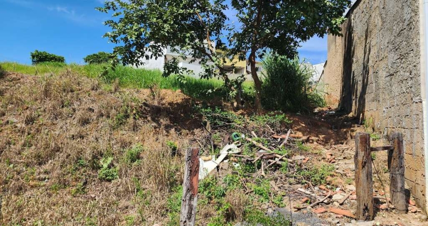 Terreno à venda no bairro Jardim Adélia - Amparo/SP