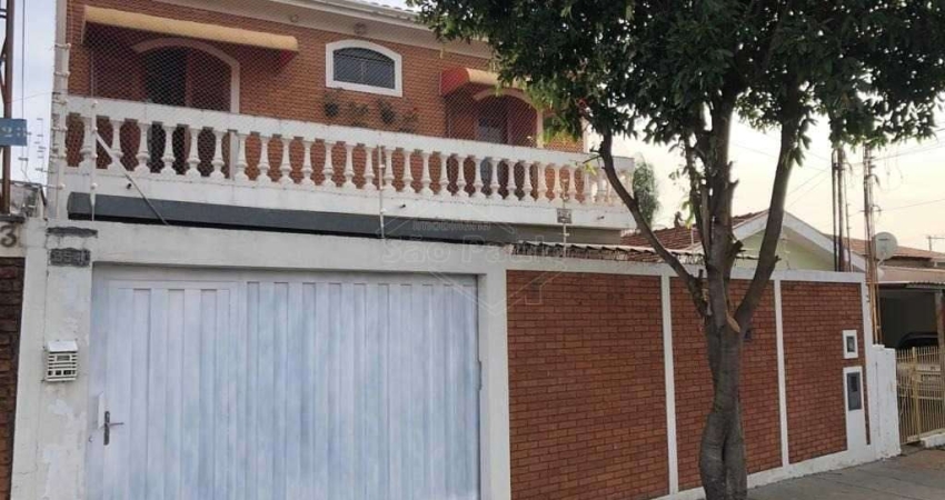Casa com 5 quartos à venda na Vila Yamada, Araraquara 