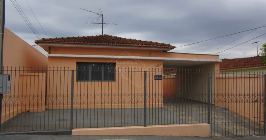 CASA A VENDA COM 2 QUARTOS E EDICULA NO CENTRO, ARARAQUARA