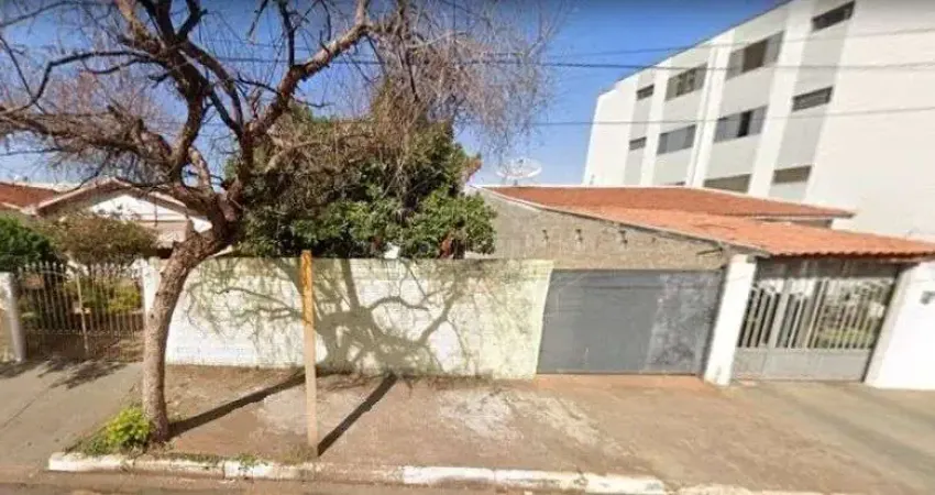 Terreno à venda no Jardim Pinheiros (Vila Xavier), Araraquara 