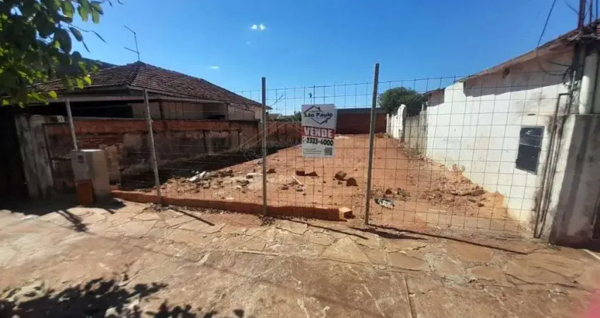 Terreno à venda na Avenida Pedro Jacob Celli, 285, Jardim Paulistano (Vila Xavier), Araraquara