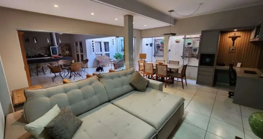 Casa em condomínio fechado com 3 quartos à venda na Avenida Doutor Adhemar Pereira de Barros, 159, Vila Melhado, Araraquara