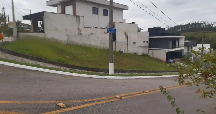 TERRENO DE 347M² NO CONDOMÍNIO RESIDENCIAL MANTIQUEIRA