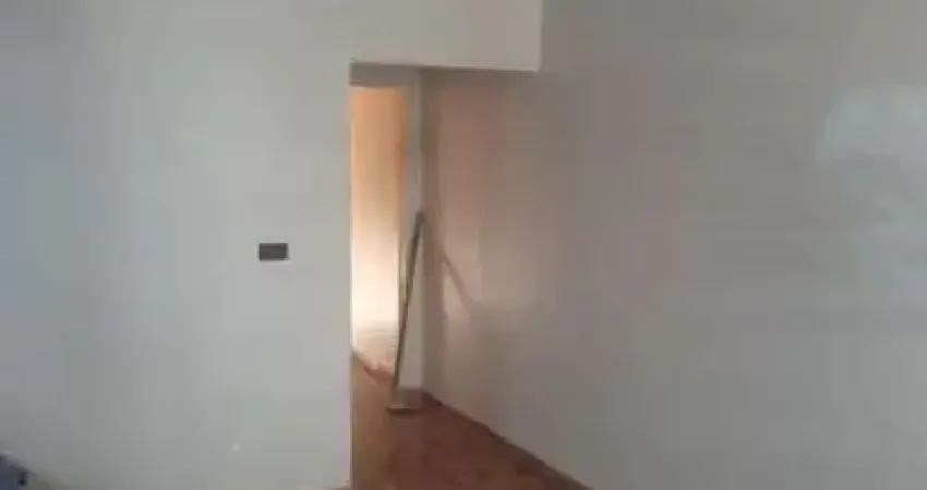 CASA TÉRREA NO JARDIM PAULISTANO COM 2 DORMITÓRIOS