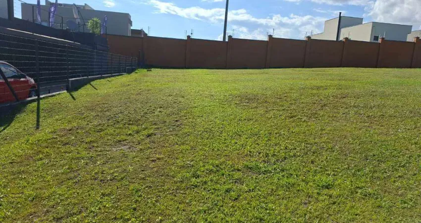 Um terreno comercial espetacular de 475,75m² no alphaville