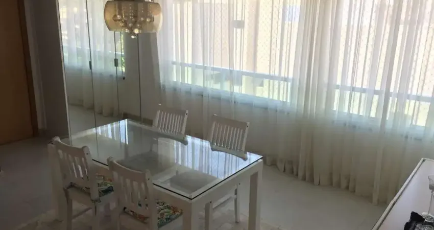 Lindo apartamento com armários em todos os cômodos, ar condicionado split, com 3/4 sendo 1 suite!