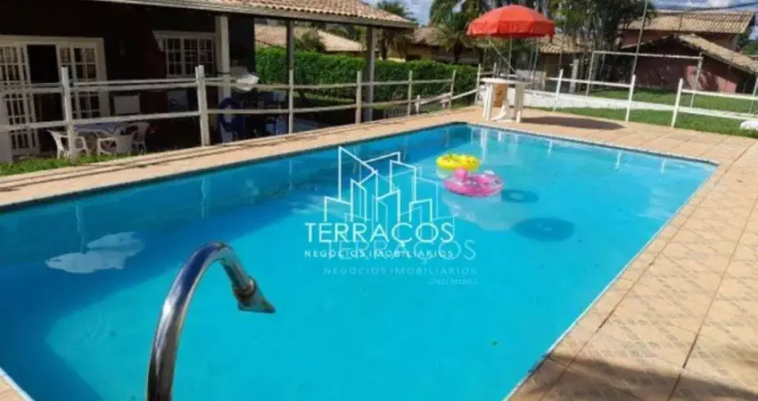 Casa térrea à venda no condomínio village águas de santa elisa em itupeva sp, com piscina e churrasqueira