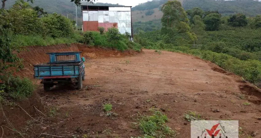 Sítio à venda no bairro Centro - Bandeira do Sul/MG