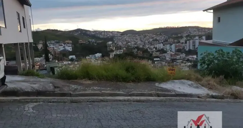 Terreno à venda no bairro Centro - Poços de Caldas/MG