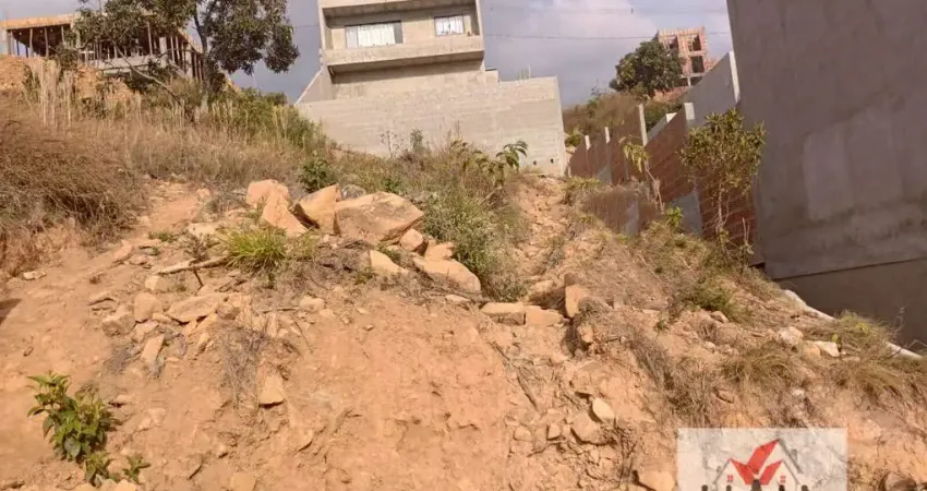 Terreno à venda no Jardim Bandeirantes, Poços de Caldas 