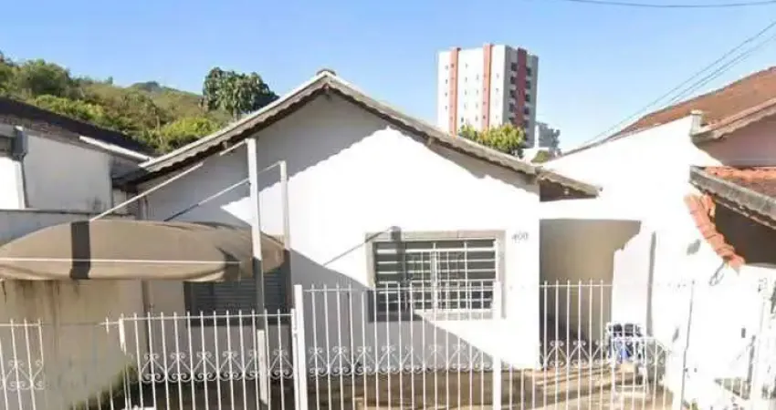 Casa à venda no bairro Jardim Country Club - Poços de Caldas/MG