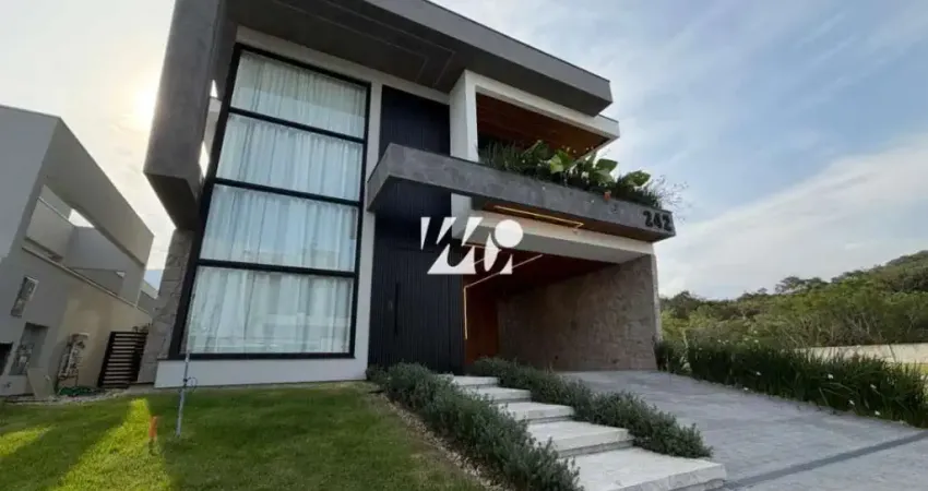 Casa com 3 quartos para alugar na Rua Lagoinha, 65, Pedra Branca, Palhoça