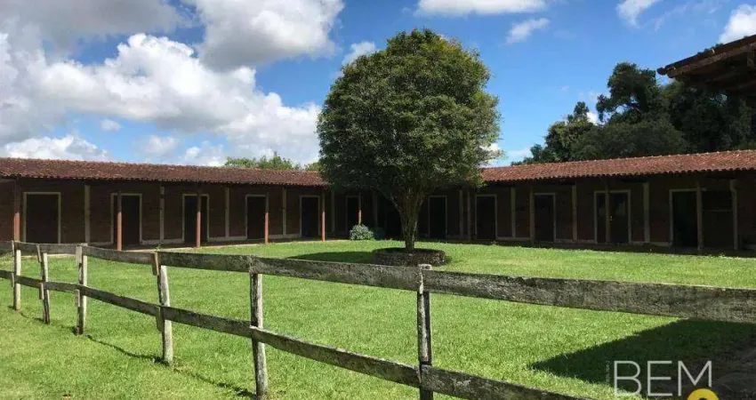 Fazenda à venda no Centro, Piedade 