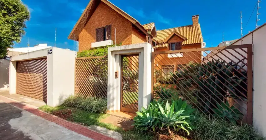 Maravilhoso Sobrado com 5 quartos | 380 m² | Excelente localização