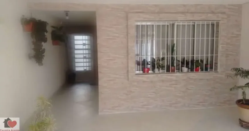 SOBRADO COM FINO ACABAMENTO NO MELHOR DA VILA SANTA CATARINA !