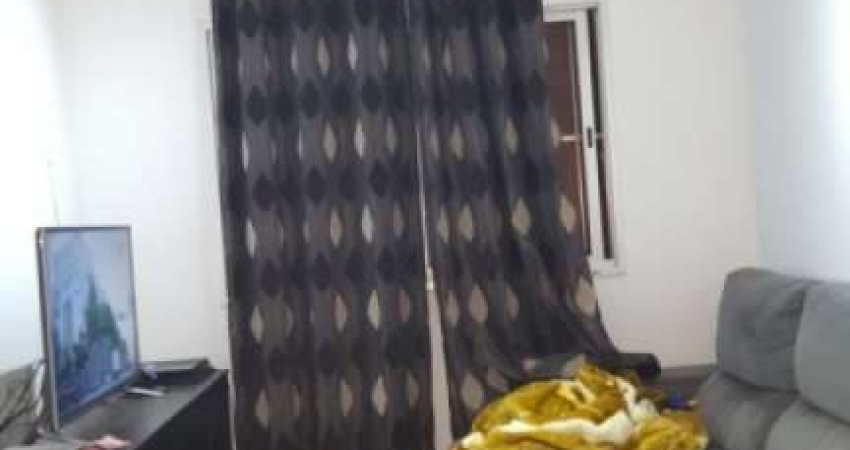 APARTAMENTO REPLETO DE ARMÁRIOS,  NO MELHOR DA VILA SANTA CATARINA !