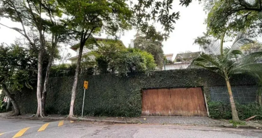 Sobrado Morumbi 4 dormitórios 1suite 4 vagas amplo quintal, piscina, lareira