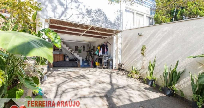 Casa tipo para venda com 3 quartos, 226m²