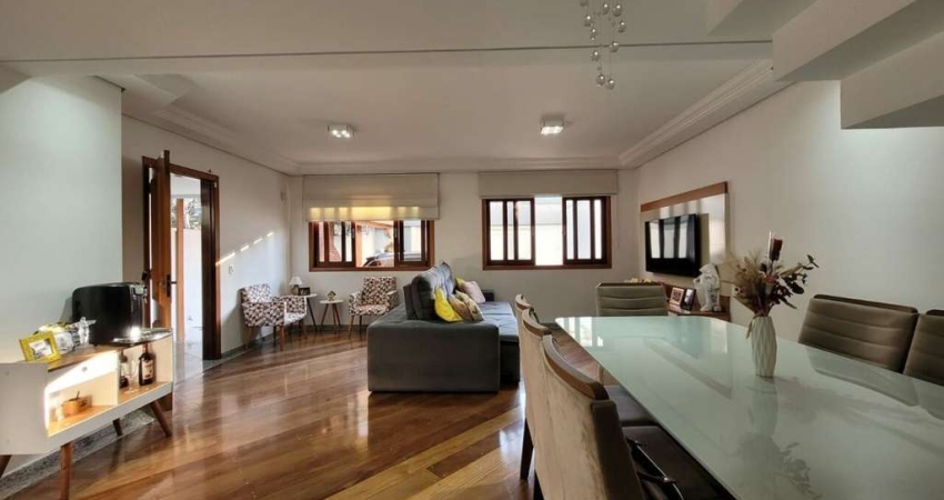 SOBRADO COM FINO ACABAMENTO NO MELHOR DO JARDIM PRUDÊNCIA!