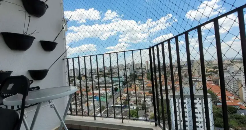 APARTAMENTO REPLETO DE  ARMÁRIOS, NO MELHOR DA VILA SANTA CATARINA !