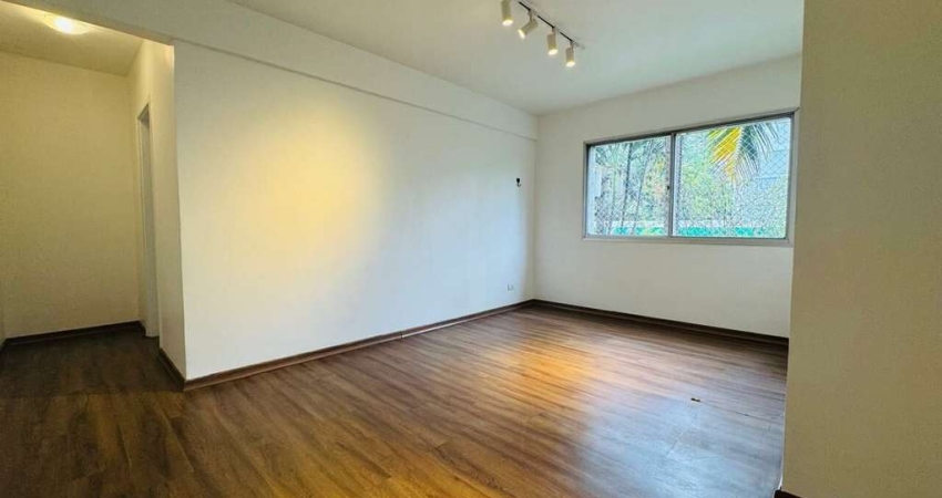 Oportunidade Única! Apartamento na Esquina da Vieira de Morais, Próximo a Tudo!