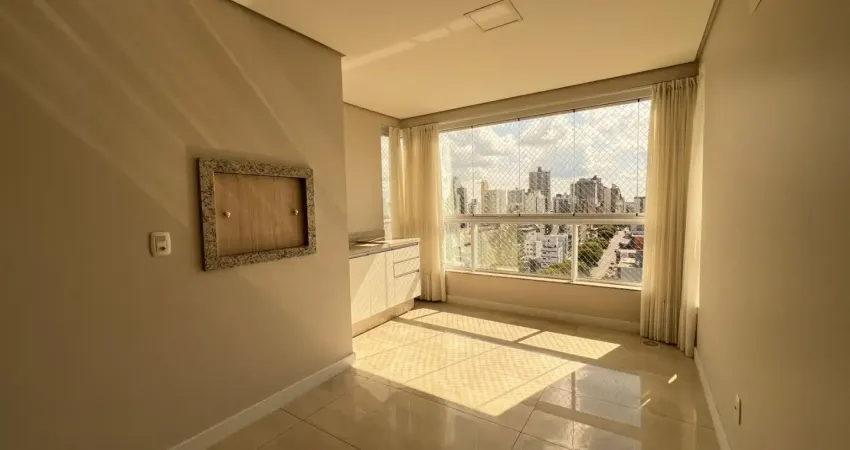 Apartamento com 03 quartos, sendo 01 suíte, localizado pertinho do mercado royal